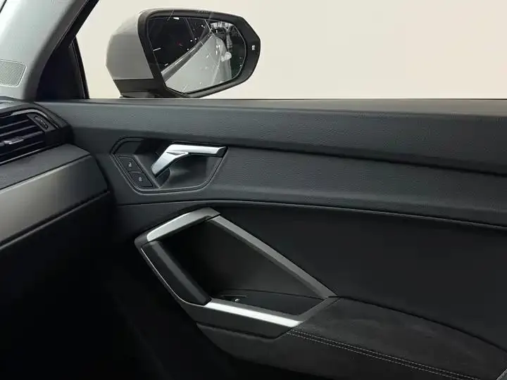 Audi Q3 2023 35 TFSI Fashion Dynamic (1.4T) 11