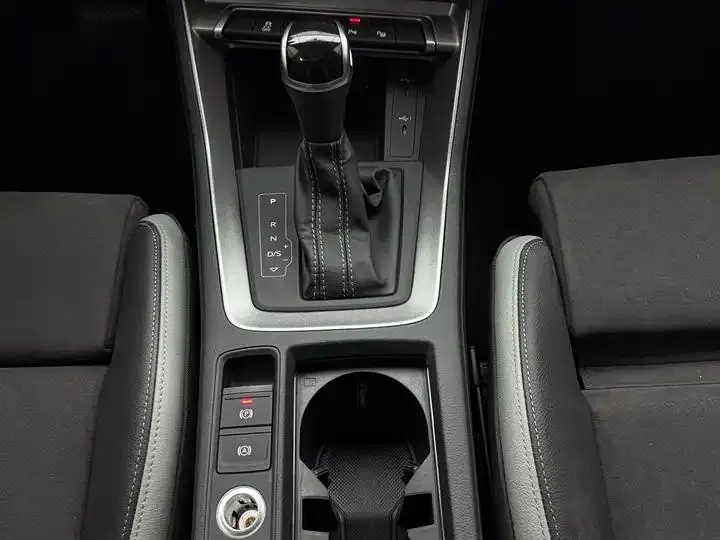 Audi Q3 2023 35 TFSI Fashion Dynamic (1.4T) 12