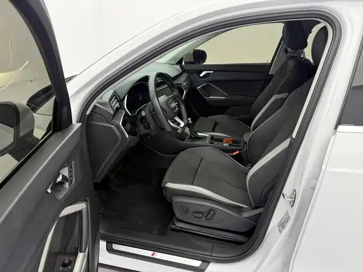 Audi Q3 2023 35 TFSI Fashion Dynamic (1.4T) 20