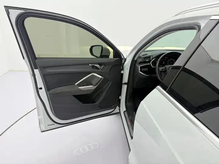 Audi Q3 2023 35 TFSI Fashion Dynamic (1.4T) 21