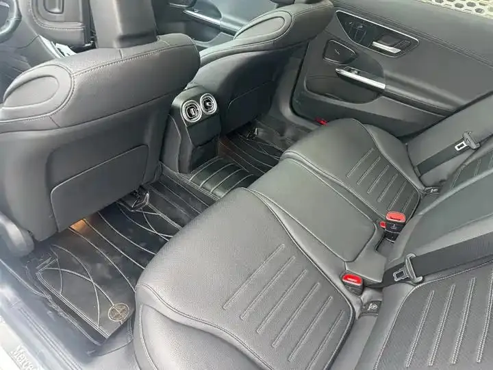 Mercedes Benz C- Class 2023 C 260 L Sport Edition 11