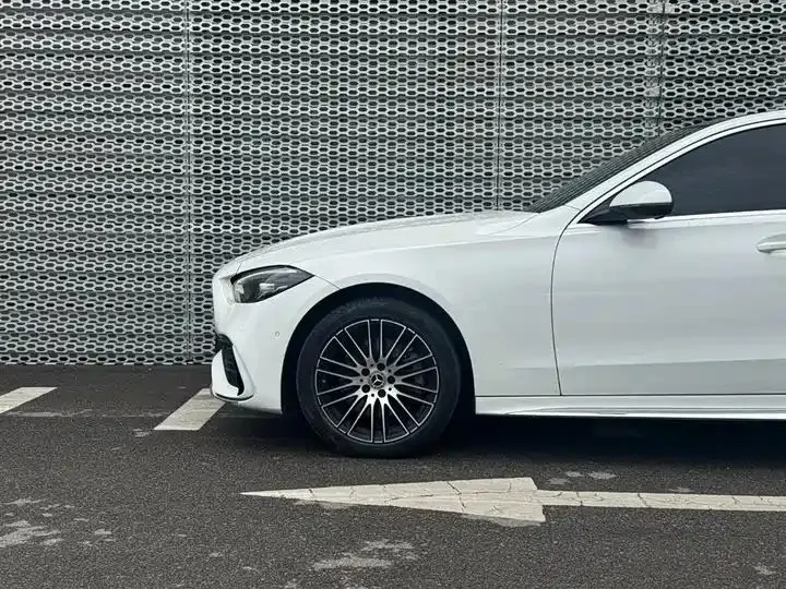 Mercedes Benz C- Class 2023 C 260 L Sport Edition 4