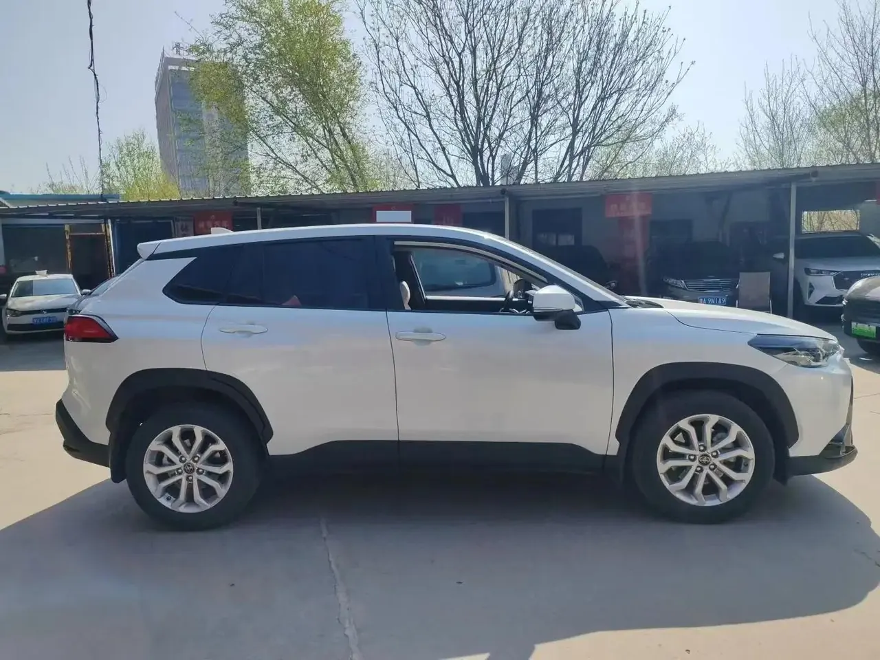 Toyota 2023 model Frontlander 2.0 CVT Elite Edition, automatic transmission 3