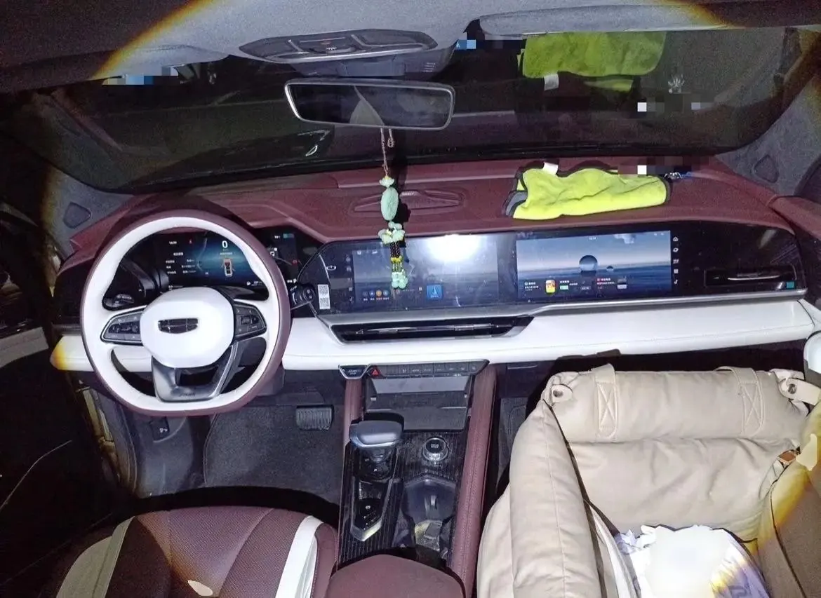 XingyueL (Monjaro) 2024 model, 2.0TD high-power automatic two-wheel-drive Cloud Rising Edition 6