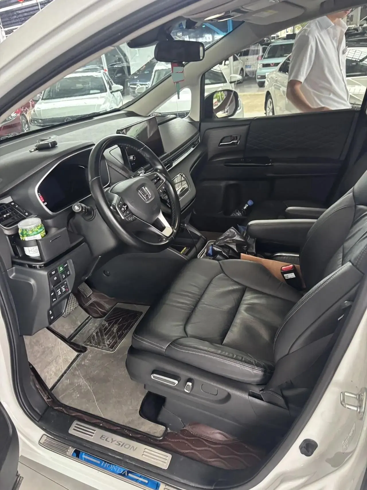Elysion 2022 2.0L e:HEV Luxury Edition 3