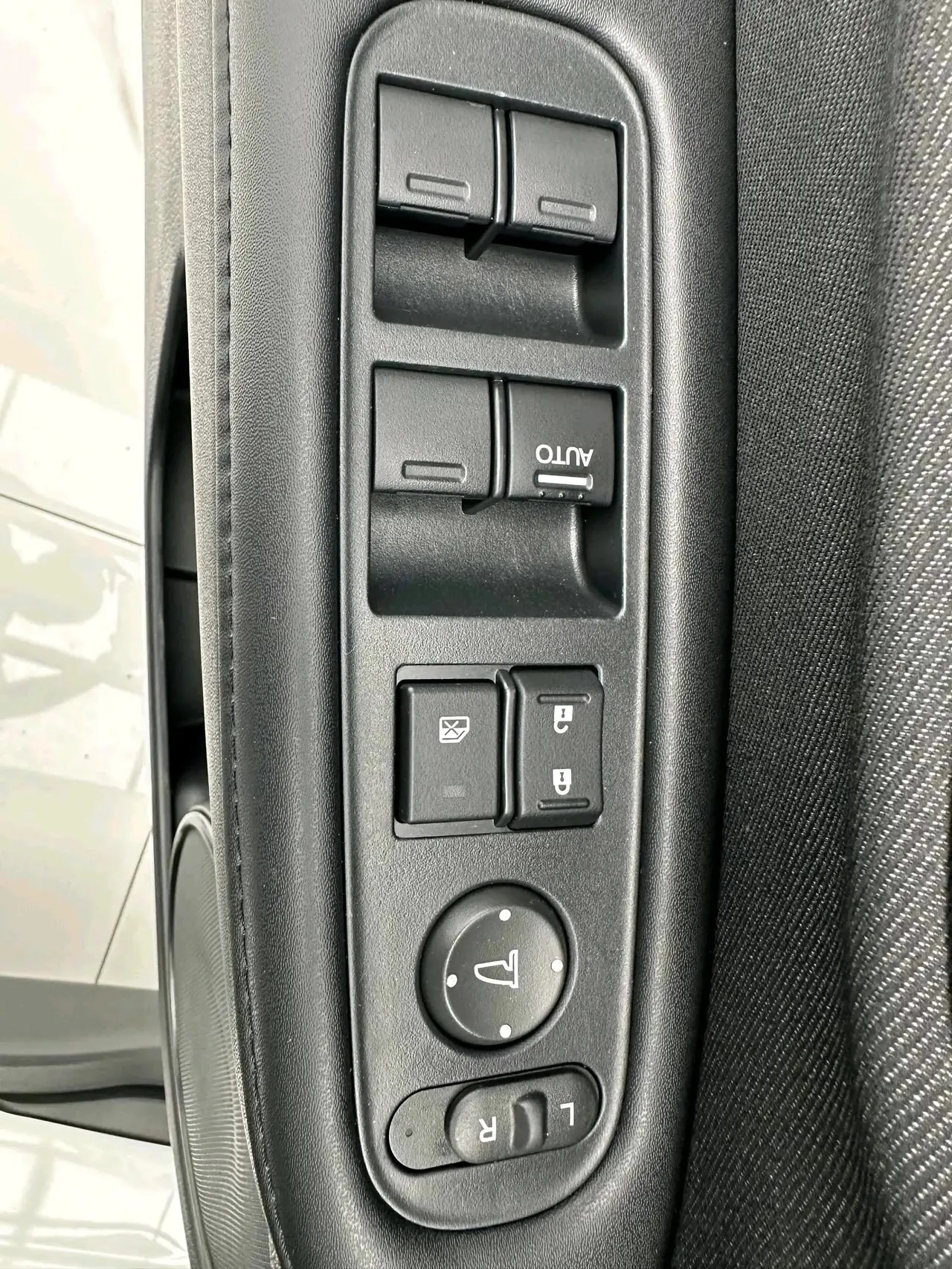 Vezel 2020 1.5L CVT Pioneer Edition 11