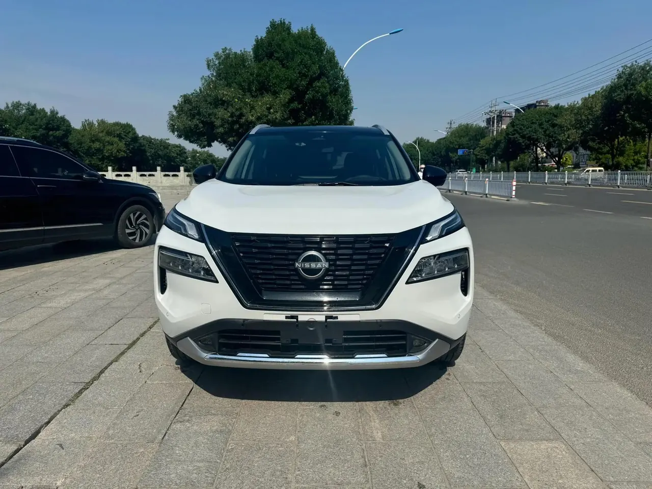 Nissan 2023 Qijun e-POWER 1.5 Super Mixed Dual Motor Four-wheel Drive Extreme Edition Automatic Gear 2
