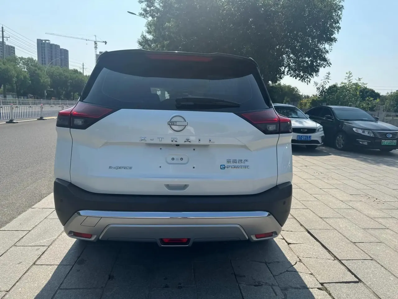 Nissan 2023 Qijun e-POWER 1.5 Super Mixed Dual Motor Four-wheel Drive Extreme Edition Automatic Gear 9