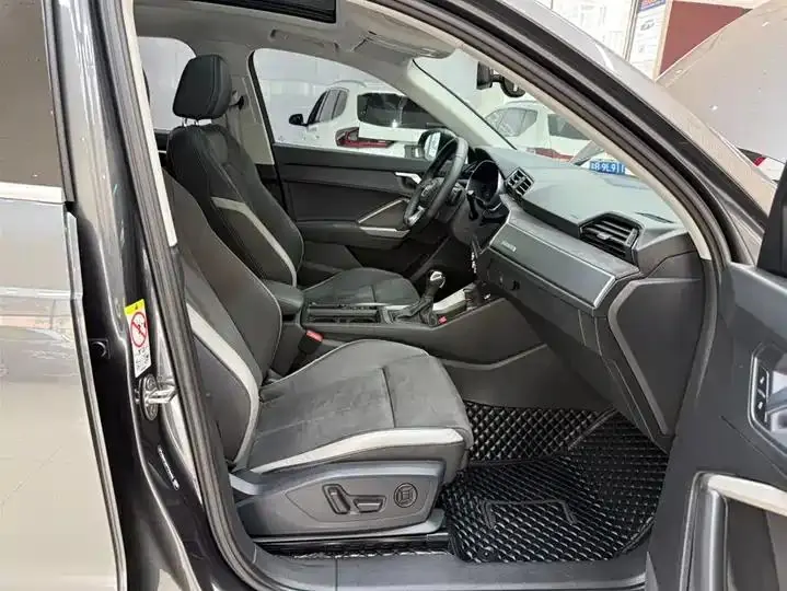 Audi Q3 2023 35 TFSI Fashion Dynamic (1.4T) 10
