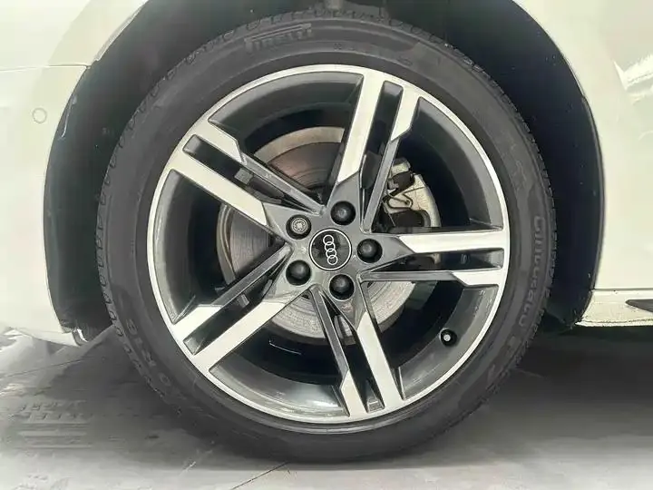 Audi A4L 2022 model, 40 TFSI Luxury Dynamic Edition 14