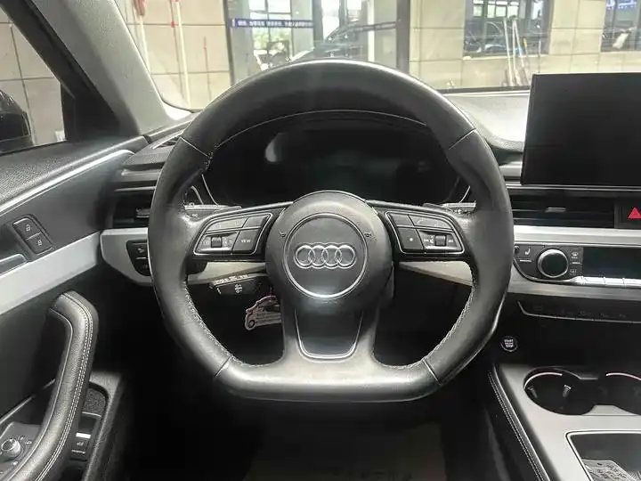 Audi A4L 2022 model, 40 TFSI Luxury Dynamic Edition 6