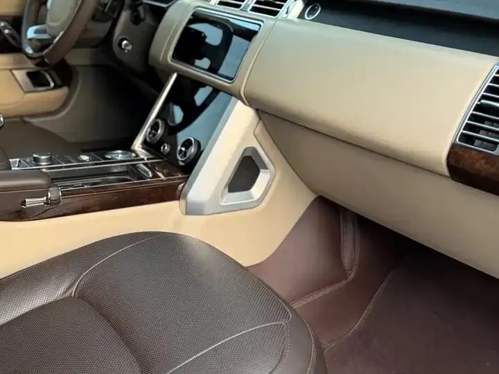 Range Rover 2021 3.0 L6 Hands-on Lengthen Classic Edition 10