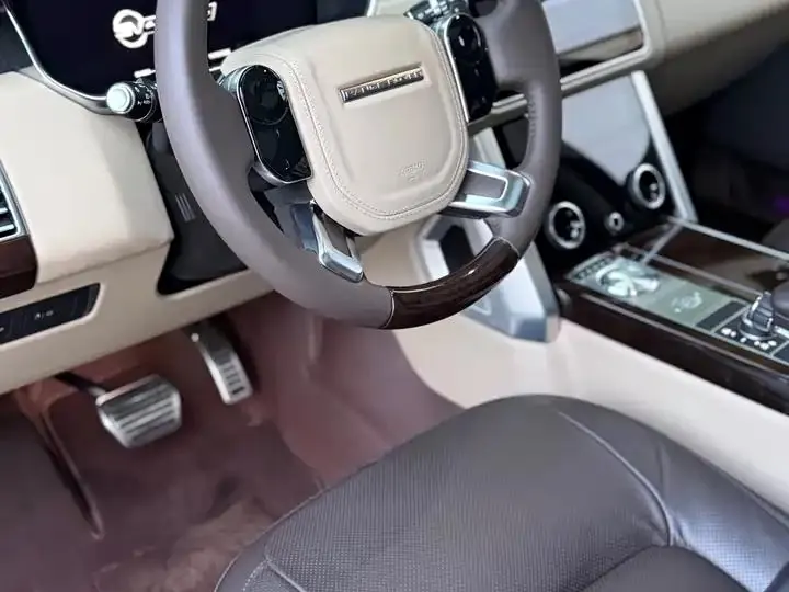 Range Rover 2021 3.0 L6 Hands-on Lengthen Classic Edition 14