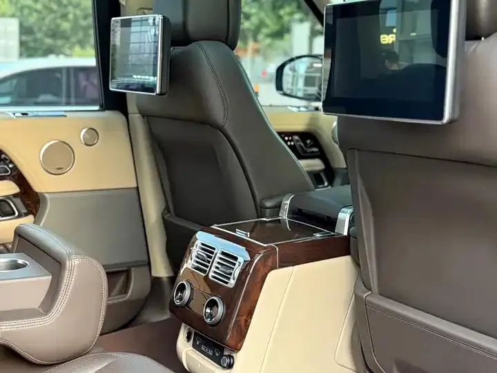 Range Rover 2021 3.0 L6 Hands-on Lengthen Classic Edition 16