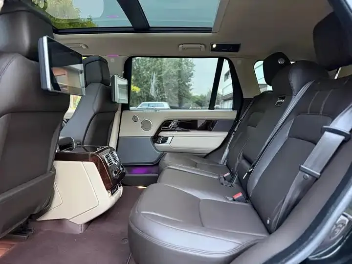 Range Rover 2021 3.0 L6 Hands-on Lengthen Classic Edition 19