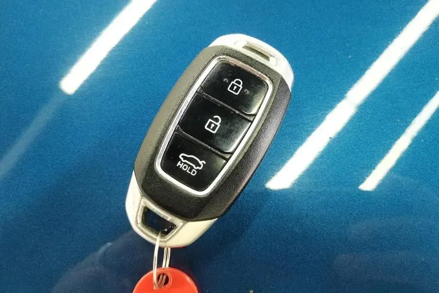 Elantra 2021 1.5L CVT Luxury Edition 7
