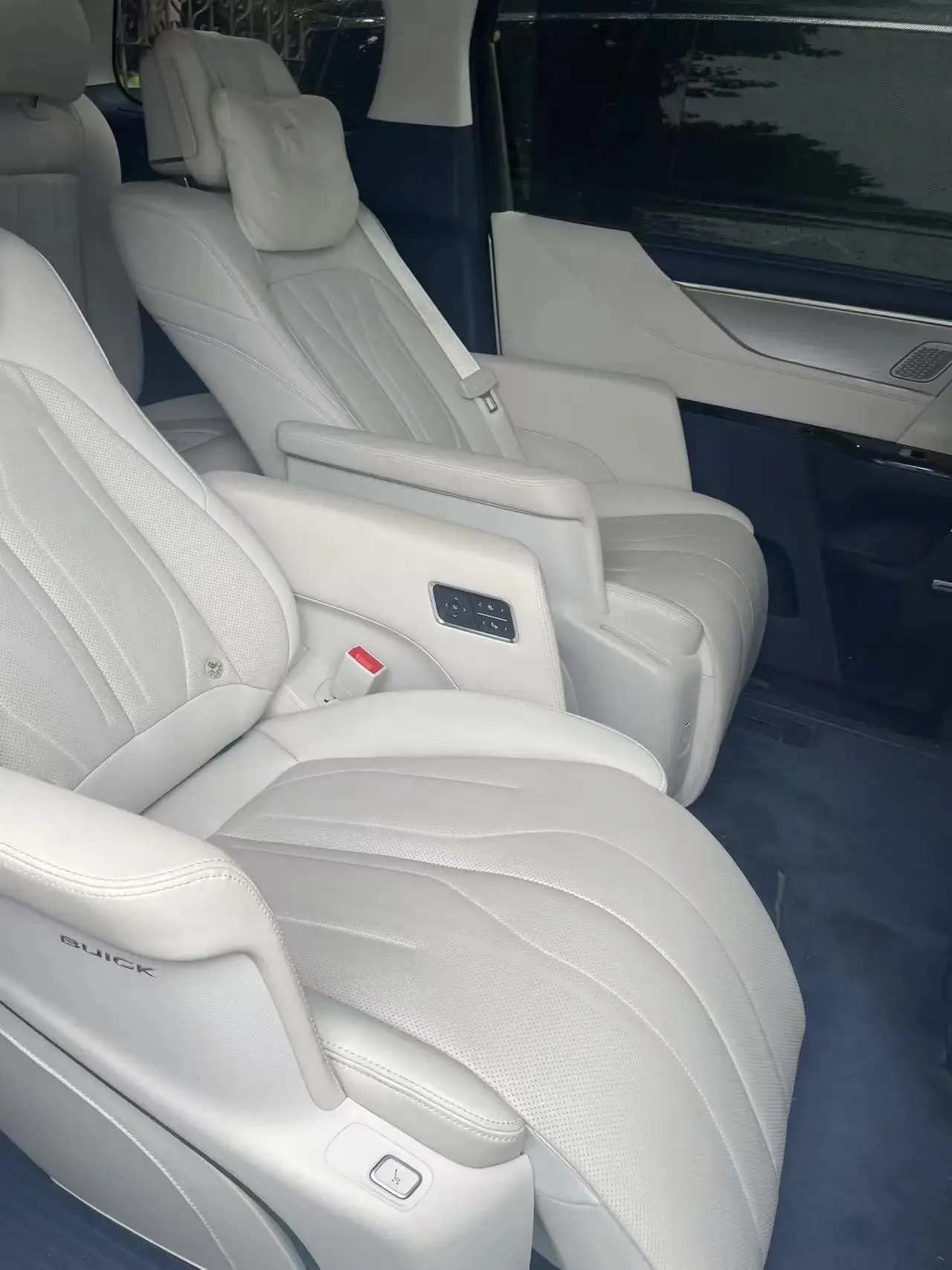 Buick GL8 New Energy 2024 Lu Zun Luxury Edition 6 6
