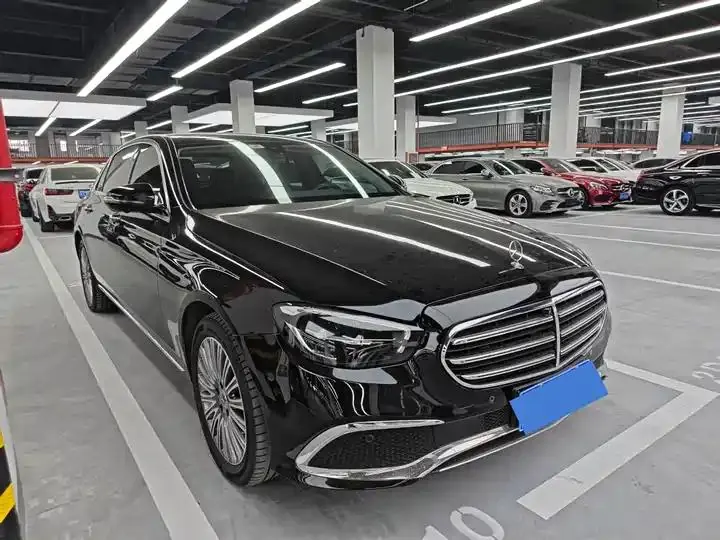 Mercedes Benz E-Class 2023 to E 300 L Sports Fashion 3