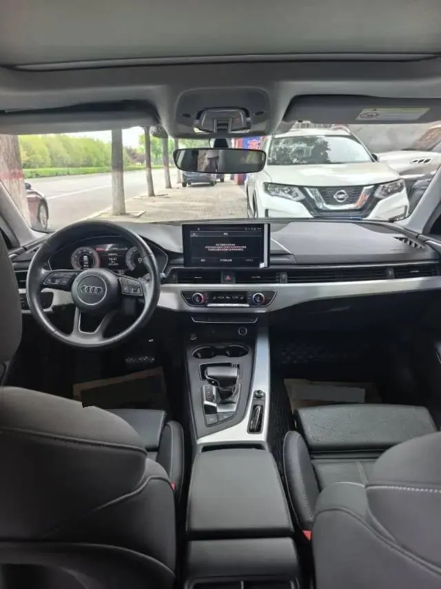 Audi A4L 2022 model 40 TFSI Sporty Style version 6