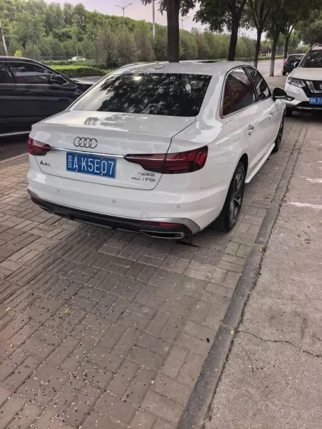 Audi A4L 2022 model 40 TFSI Sporty Style version 9