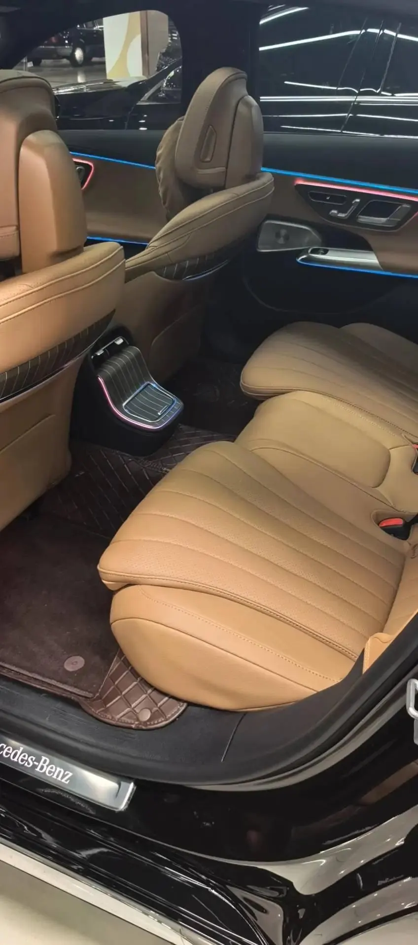 Mercedes Benz E Class 2025 E 300 L 48V 2.0T Luxury (Modified) Automatic Gear 4