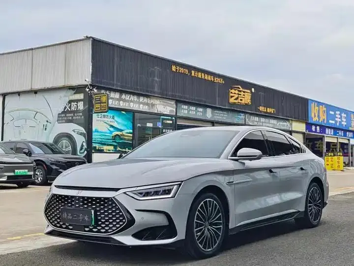Han 2024 DM-i Glory Edition 121KM Honor Type - View 1