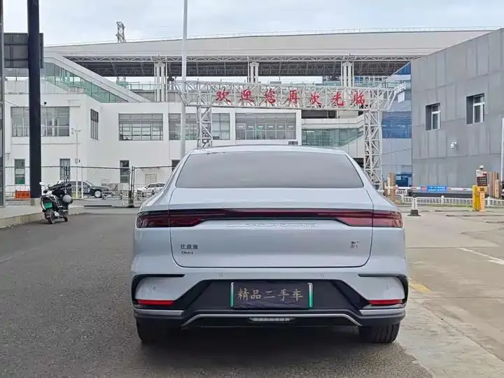 Han 2024 DM-i Glory Edition 121KM Honor Type 8