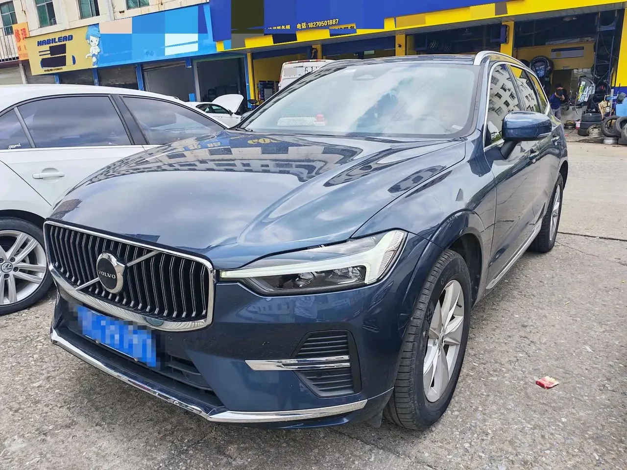 Volvo XC60 2022 B5 All-Wheel Drive Intelligent Luxury Edition - View 1