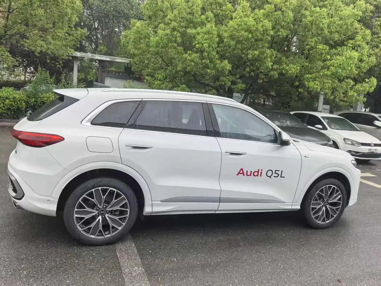 Audi 2026 Q5L 20 T 10 million users exclusive version of automatic gear 3