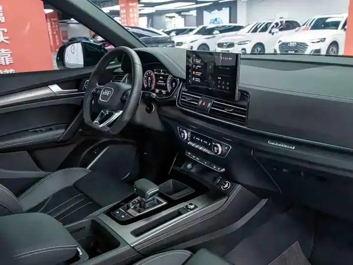 Audi Q5L 2024 40 TFSI luxury dynamic 8