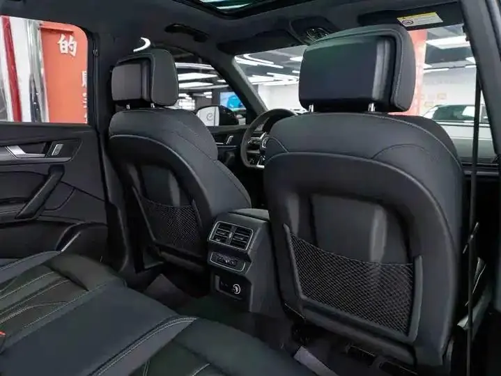 Audi Q5L 2024 40 TFSI luxury dynamic 9