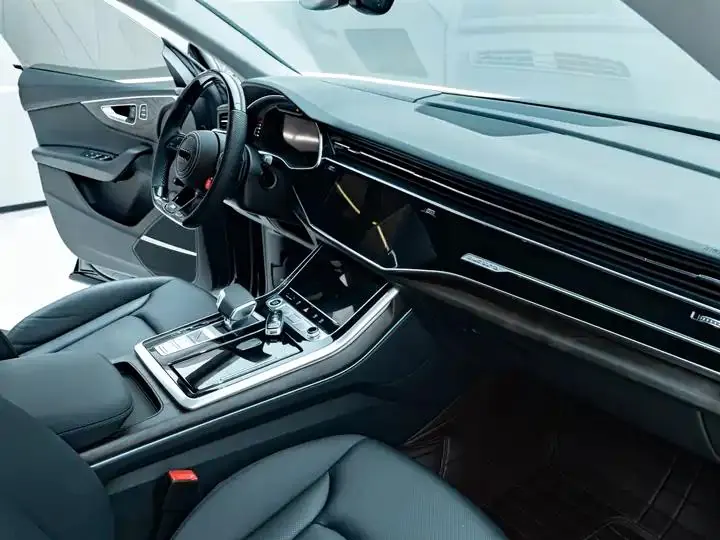 Audi Q8 2022 55 TFSI Enjoy Dynamic 11