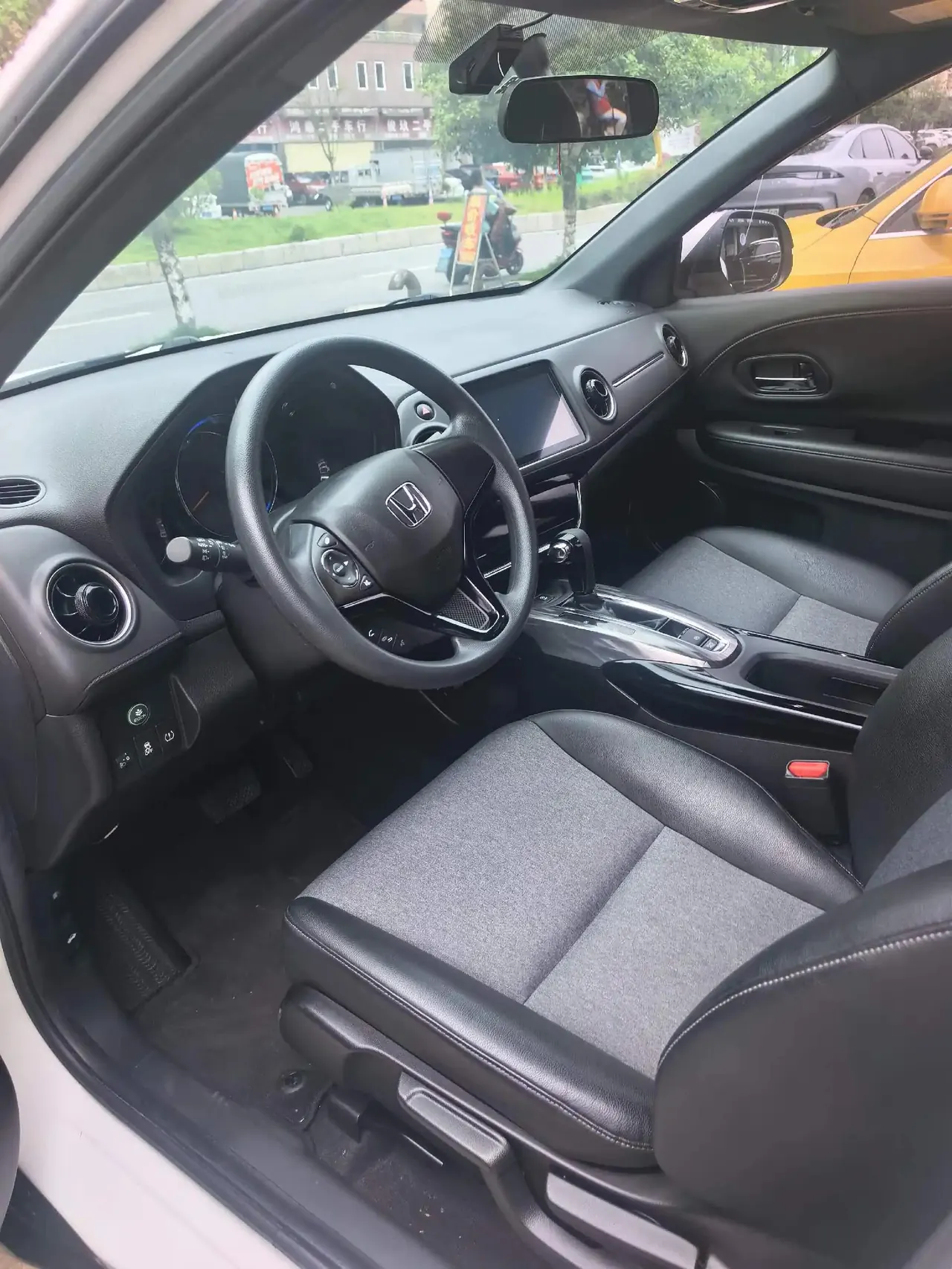 Honda XR-V 2020 220TURBO CVT Deluxe Edition 2