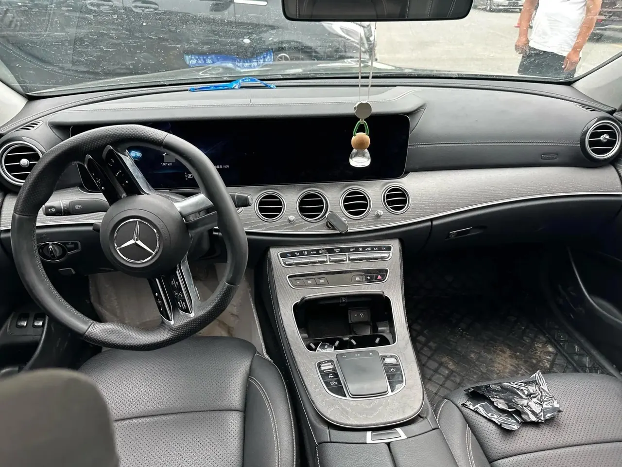 Mercedes Benz E-Class New Energy 2023 E 350 e L Plug-in Hybrid Sports Car 6