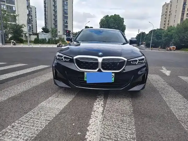 BMW i3 2024 eDrive 35 L 2