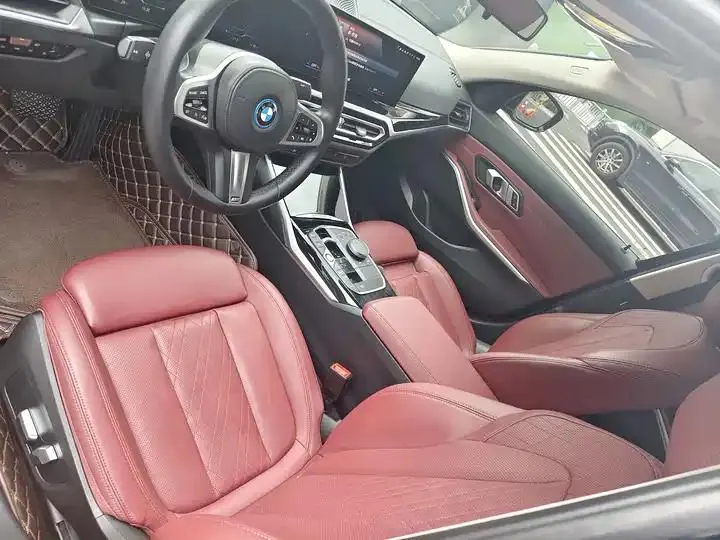 BMW i3 2024 eDrive 35 L 5