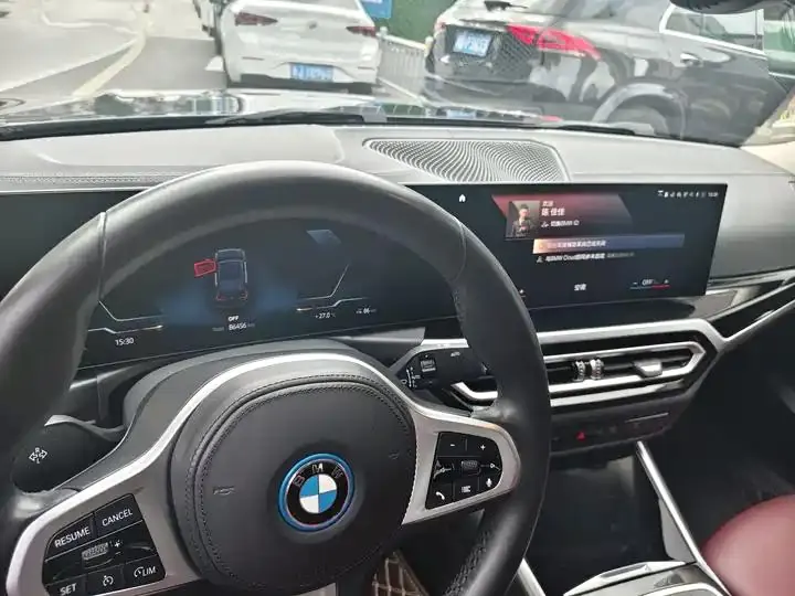 BMW i3 2024 eDrive 35 L 6