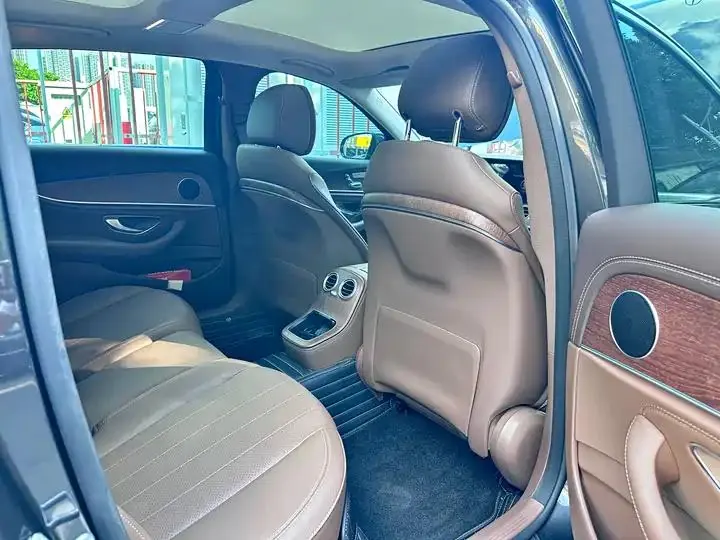 Mercedes Benz Class E 2023 E 260 L 10