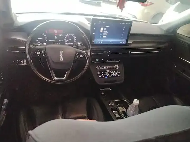 Explorer 2020 2.0T Two‑Wheel Drive Prestige Edition 10