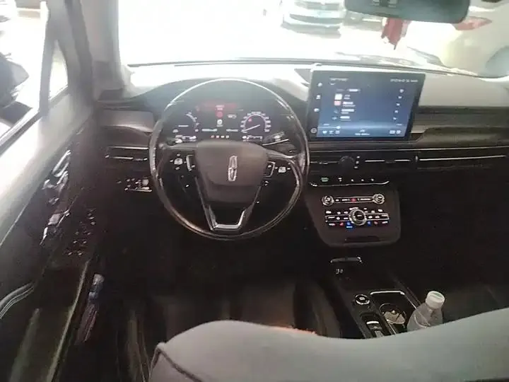 Explorer 2020 2.0T Two‑Wheel Drive Prestige Edition 11