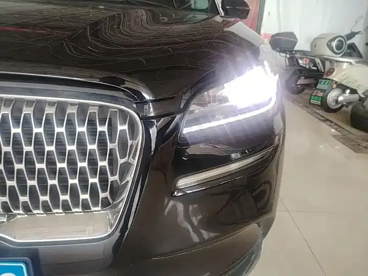 Explorer 2020 2.0T Two‑Wheel Drive Prestige Edition 24