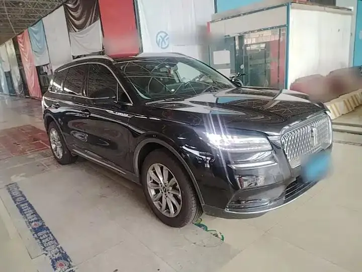Explorer 2020 2.0T Two‑Wheel Drive Prestige Edition 4