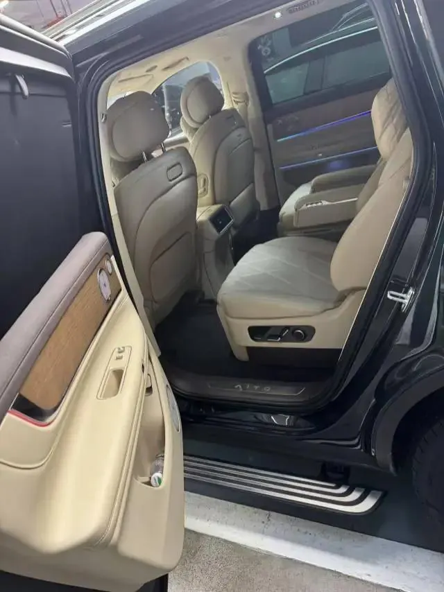 AITO 2025 AITO M9 EV Pure Electric Ultra Edition 100kWh6-seat Edition Automatic Gear 4