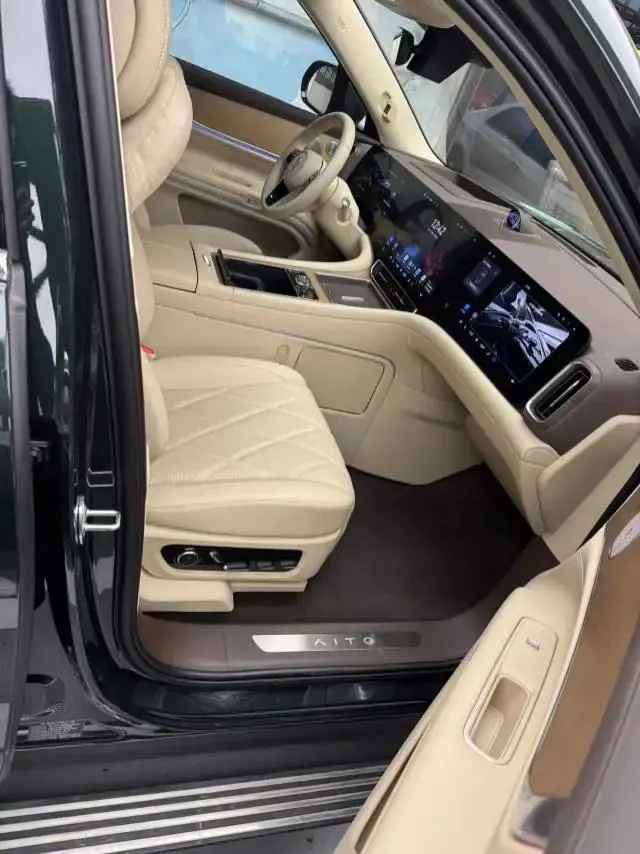 AITO 2025 AITO M9 EV Pure Electric Ultra Edition 100kWh6-seat Edition Automatic Gear 7