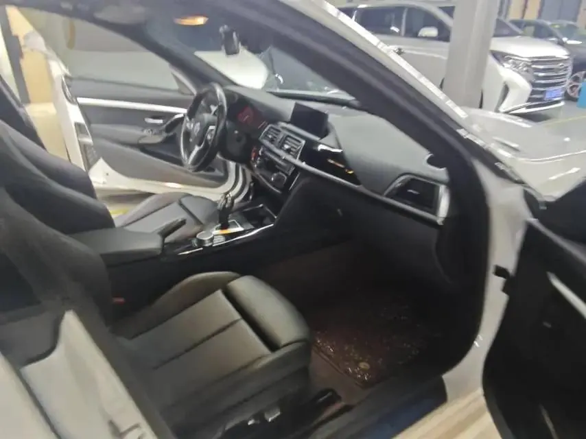 BMW 3 GT 2020 320i M sports suit 2