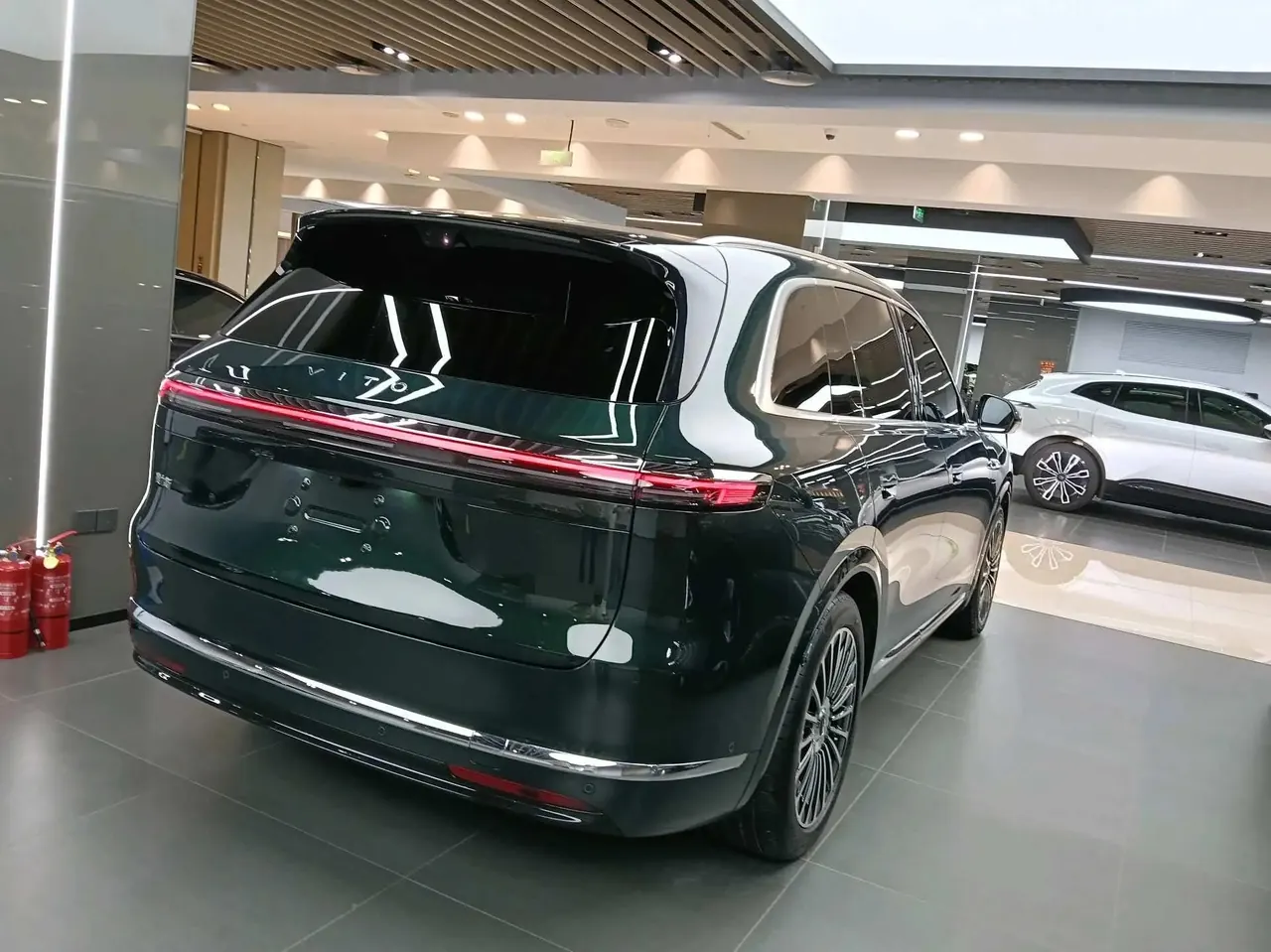 AITO 2026 AITO M7 Pure Electric Ultra Four-wheel Drive Edition 5 (192 Line Laser Radar) Automatic Gear 7