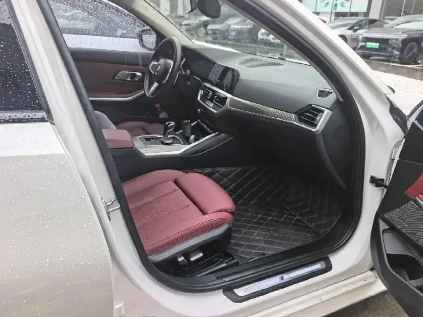 BMW 3 Series 2022 Changed 325i M Sports Night Suit 2