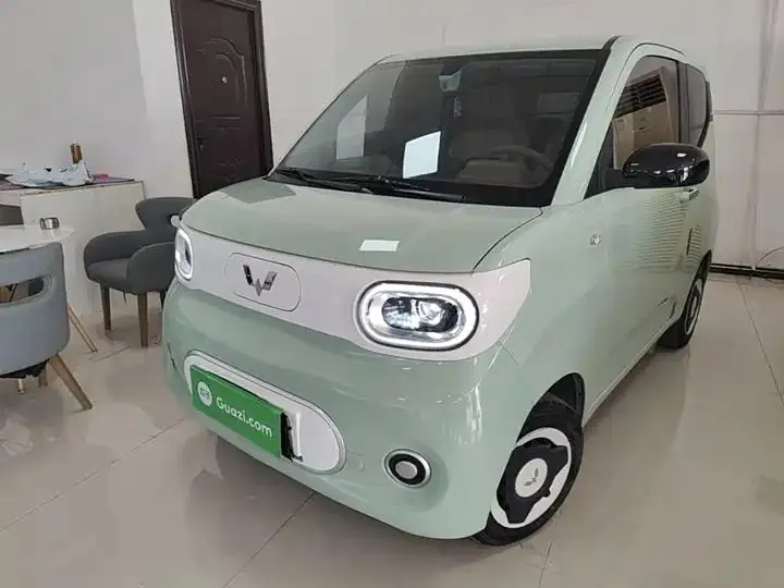 Hongguang MINIEV 2024 3rd Generation 215km Youth Edition - View 1