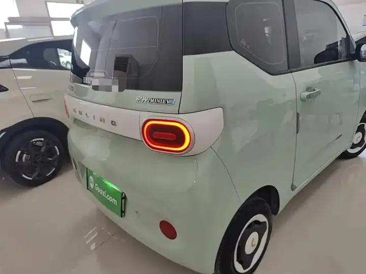 Hongguang MINIEV 2024 3rd Generation 215km Youth Edition 8