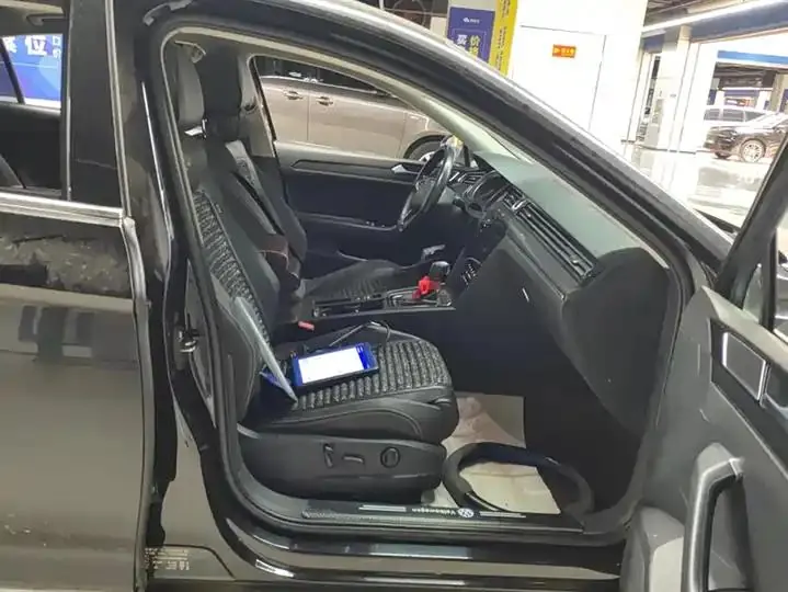 Magotan 2020 330TSI DSG Leading Edition 8
